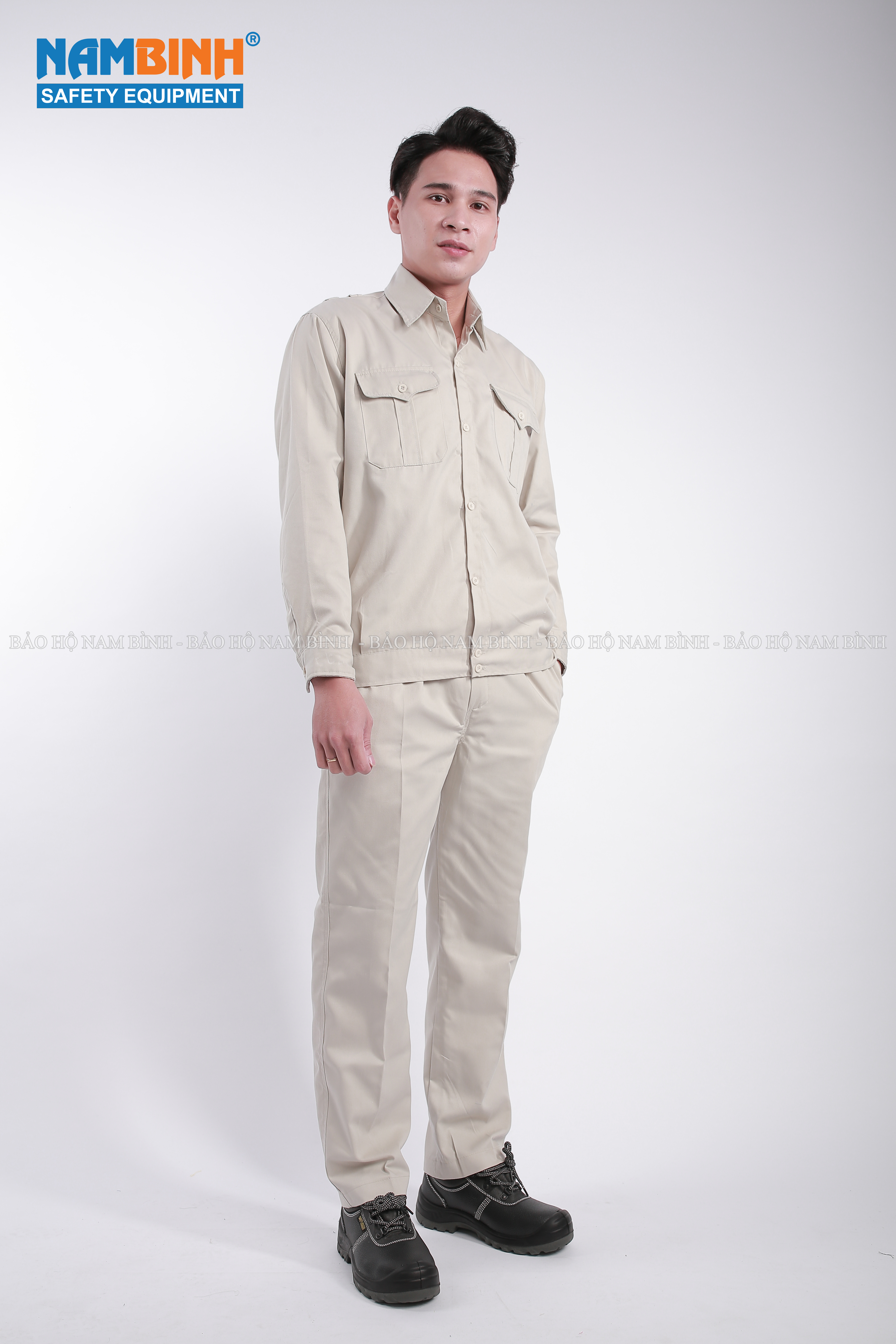 Quần áo Kaki Nam Định may sẵn - Mầu ghi sáng